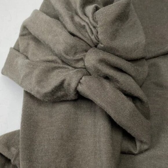 NEW REFORMATION Women Off Shoulder Shirt Olive Size L Florentina Stretch Top - Picture 9 of 9